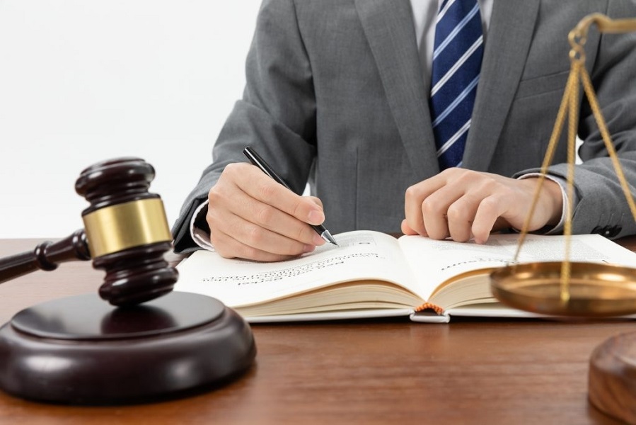وکیل جرایم اقتصادی
