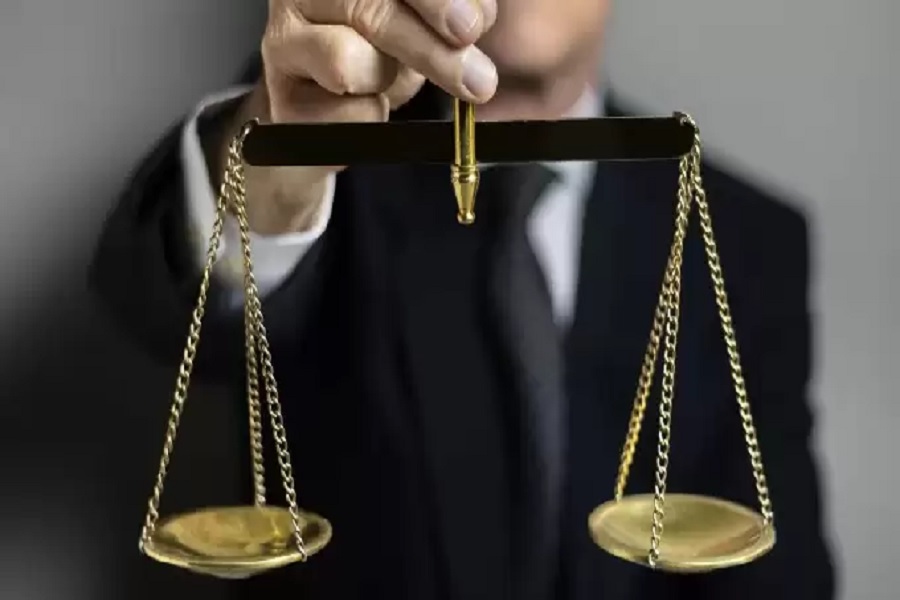 تفاوت میان وکیل تسخیری و وکیل انتخابی