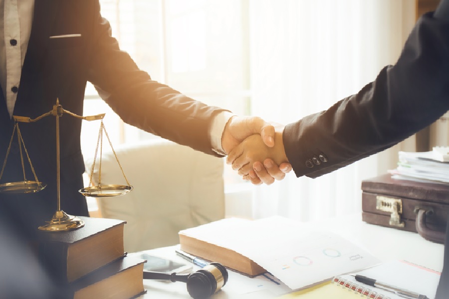 انتخاب وکیل بانکی و پیروزی در پرونده های این حوزه