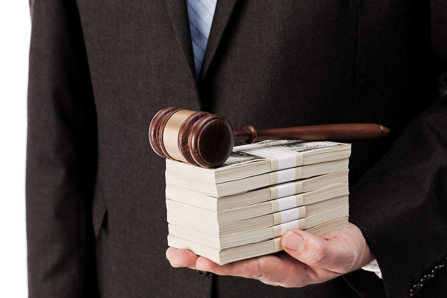 چرا به انتخاب بهترین وکیل بانکی نیاز داریم؟