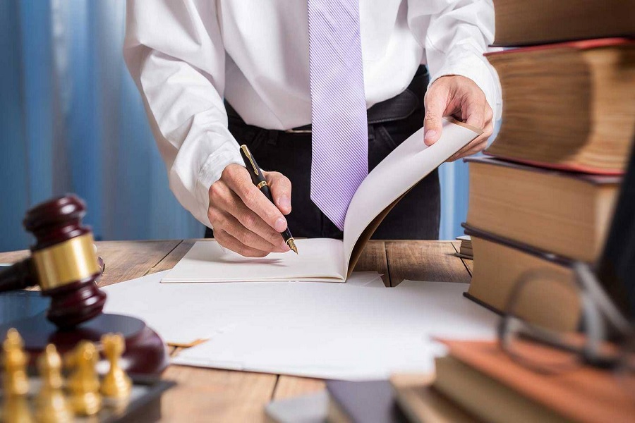 گروه وکلای نیوان؛ متخصص در دعاوی مالی و بانکی